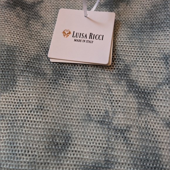 NWT women's tie dye lightweight sweater. Made I Italy. - Picture 4 of 4